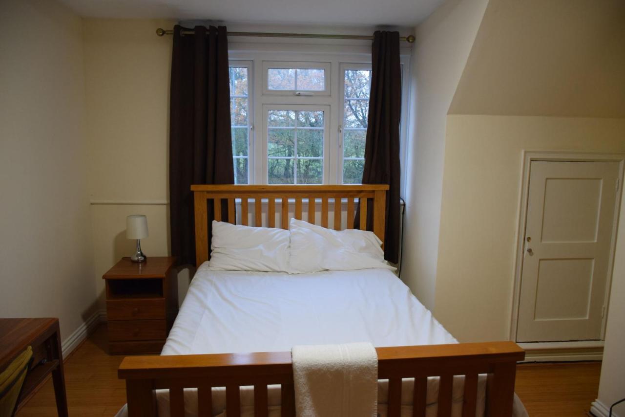 Bed and Breakfast The Bell And Bottle à Maidenhead Extérieur photo